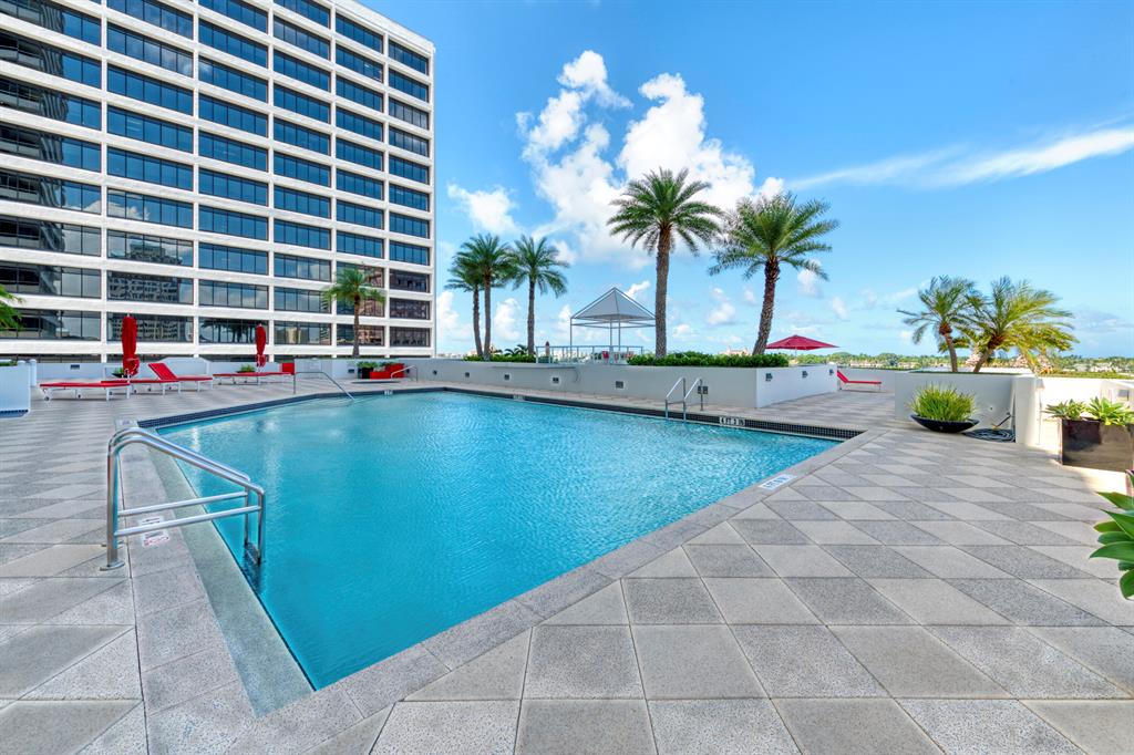 PLAZA OF THE PALM BEACHES - Residential