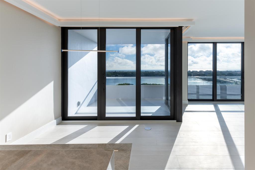 PLAZA OF THE PALM BEACHES - Residential