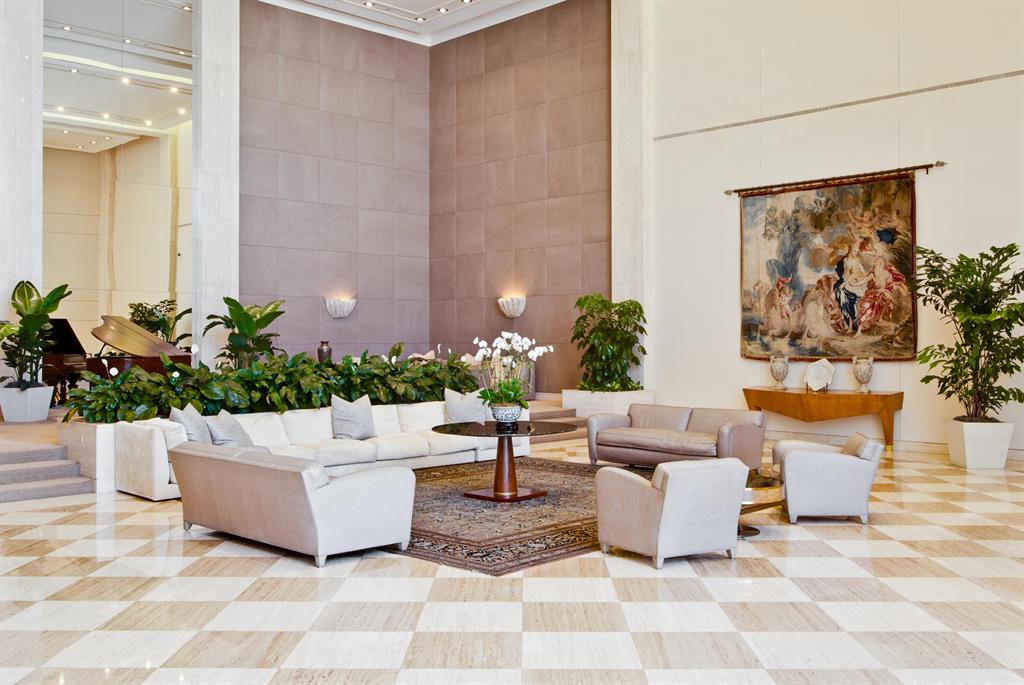 PLAZA OF THE PALM BEACHES - Residential