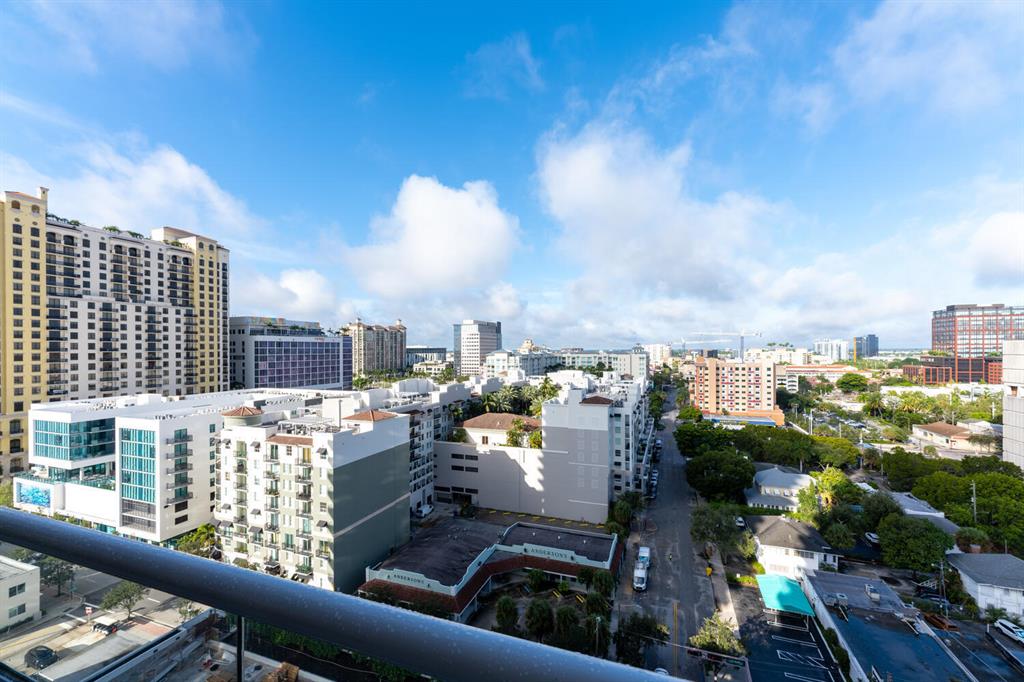 PLAZA OF THE PALM BEACHES - Residential