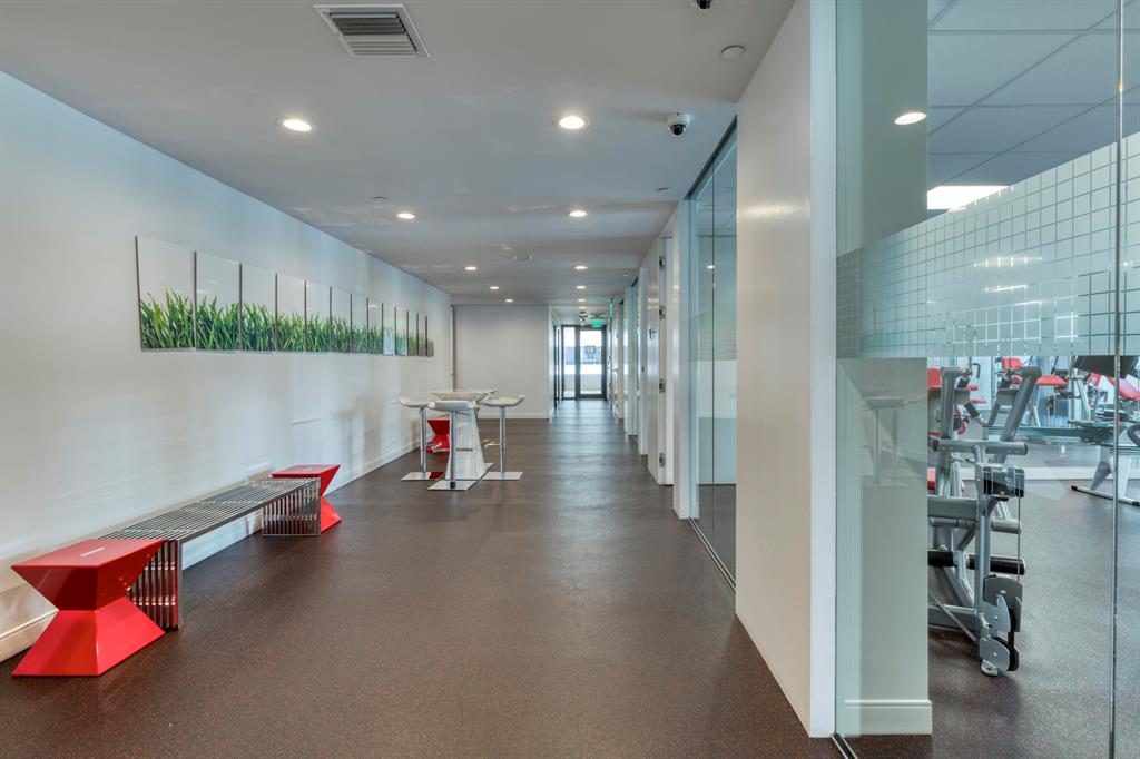 PLAZA OF THE PALM BEACHES - Residential