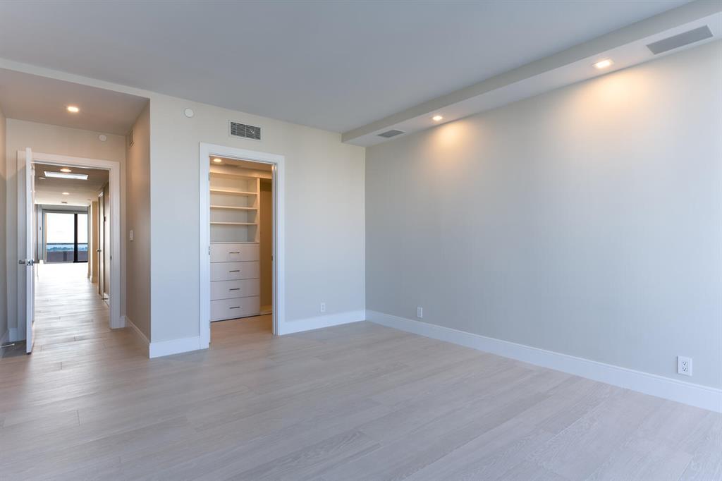 PLAZA OF THE PALM BEACHES - Residential