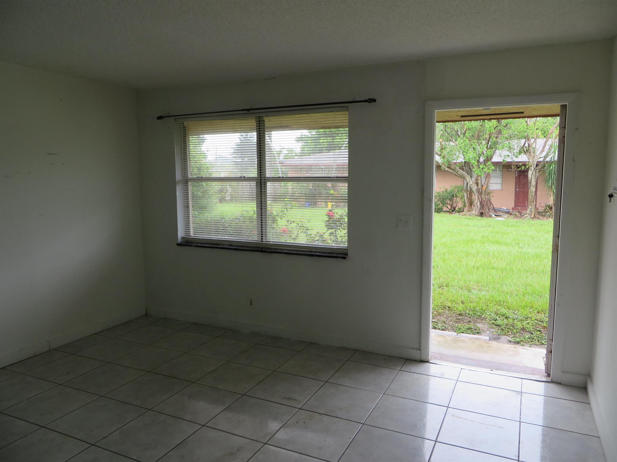 Palm Spring - Residential Income