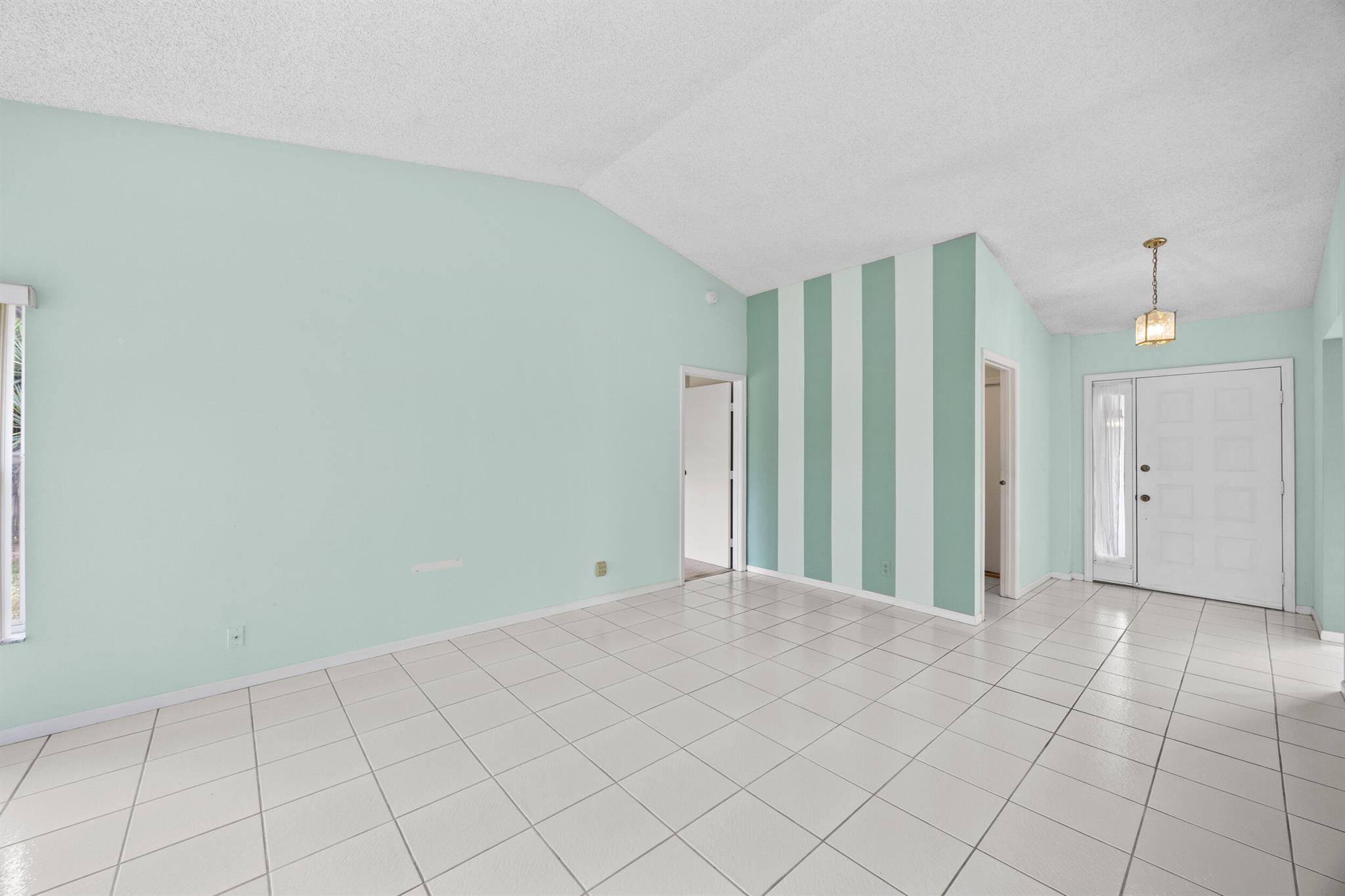 EASTWOOD OF WELLINGTON 3 - Residential