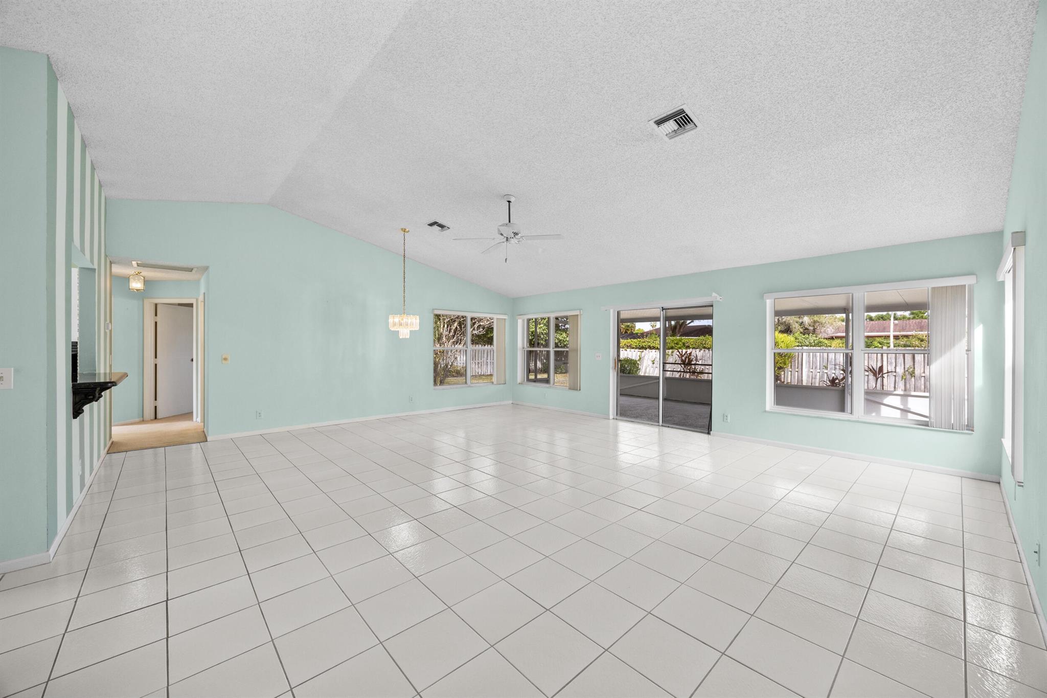 EASTWOOD OF WELLINGTON 3 - Residential