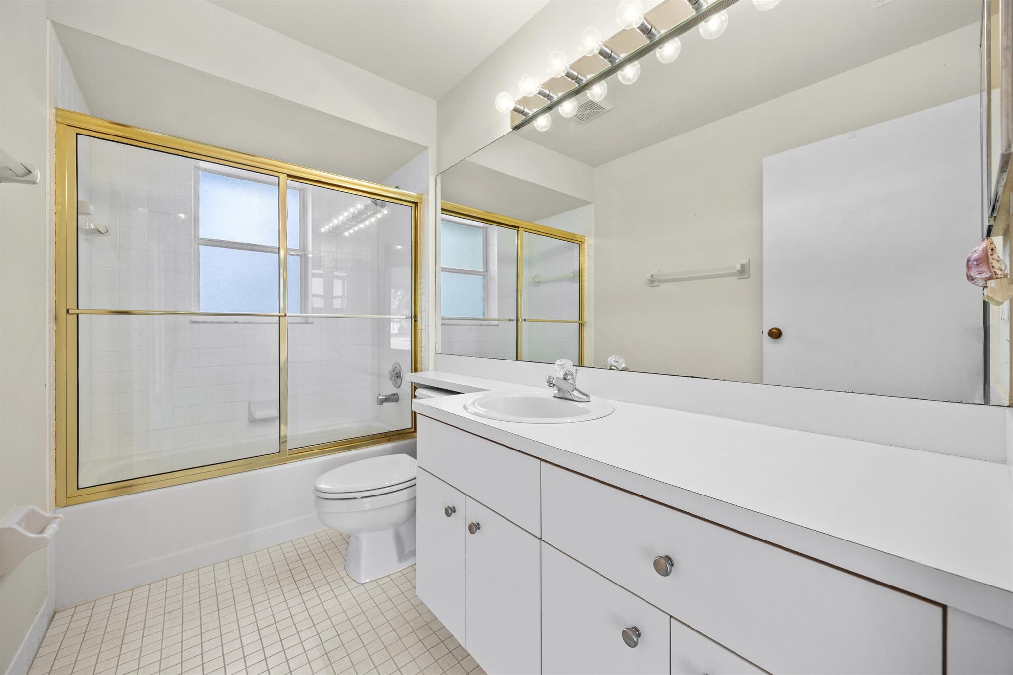 EASTWOOD OF WELLINGTON 3 - Residential