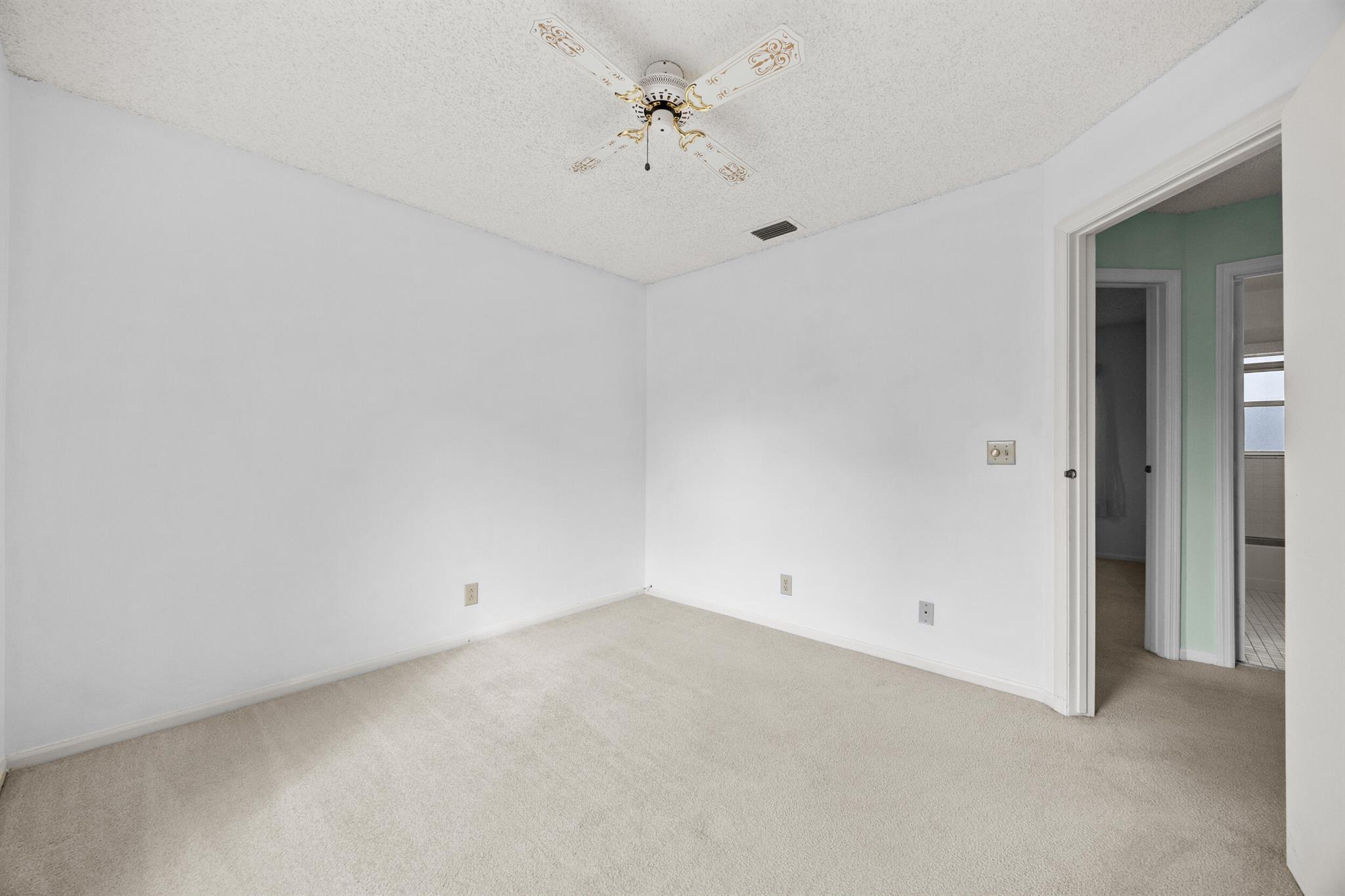 EASTWOOD OF WELLINGTON 3 - Residential