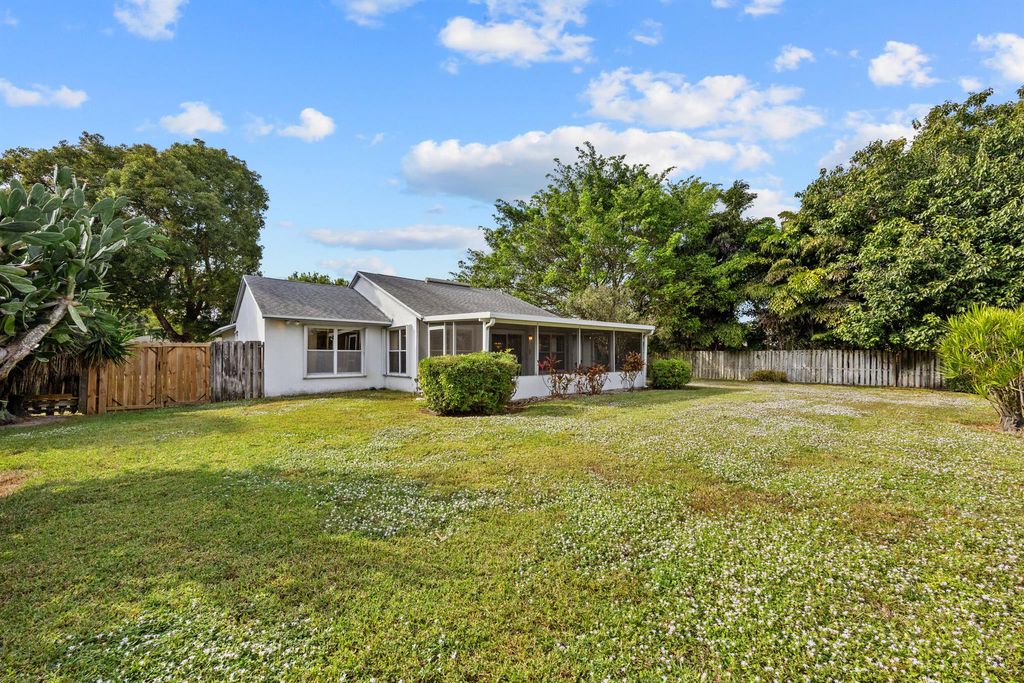 Photo of 1544 Old Cypress Trail, Wellington, FL 33414 (MLS # R11146839)