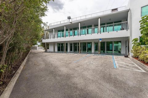 5020 Biscayne Boulevard Miami FL 