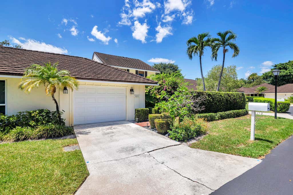 Photo of 11290 Glen Oaks Court, North Palm Beach, FL 33408 (MLS # B26068406)