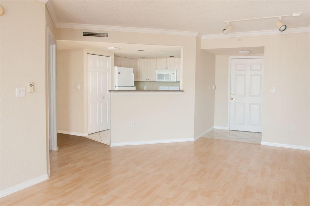 FLAGLER POINTE CONDO - Residential Lease