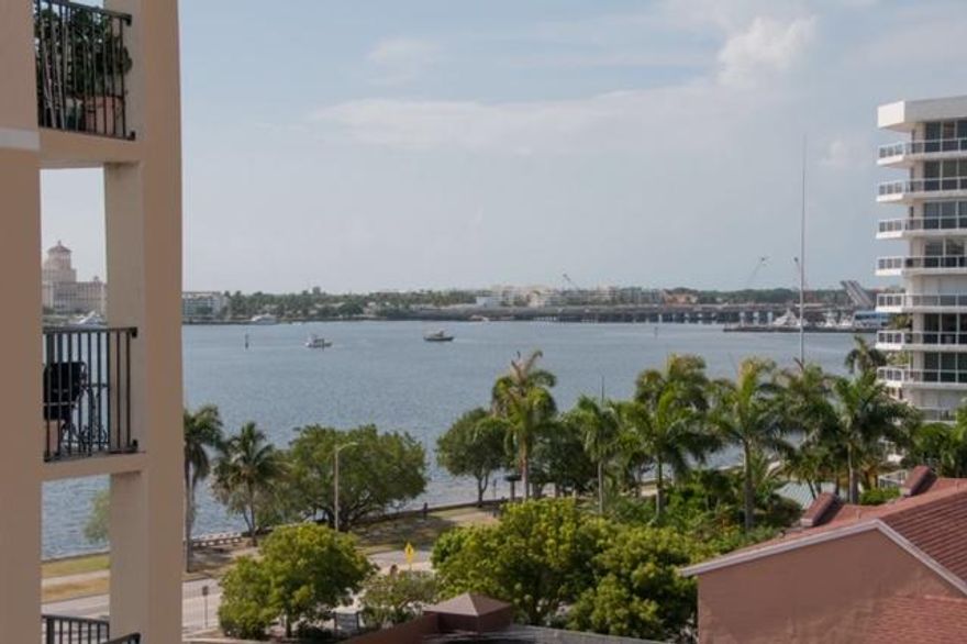 Great 2 bedroom 1 bathroom corner unit with intracoastal views from the covered balcony. Super clean and ready to move into with washer and dryer in the unit. Available for immediate occupancy.The building's location is fantastic. Only a short distance to downtown West Palm Beach, 1.1 mile to Clematis Street and the Outlet Mall. Amenities include a resort style swimming pool, 24/7 concierge, exercise room, sauna, whirlpool, pool side bar/BBQ area, business center and party​​‌​​​​‌​‌​​​‌‌​​​‌‌‌​​‌​​‌‌​​​​ room.