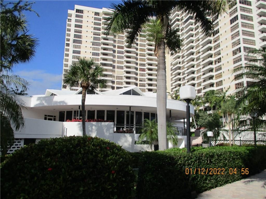 Photo of 2500 Parkview Dr #707, Hallandale Beach, FL 33009 (MLS # F10314432)