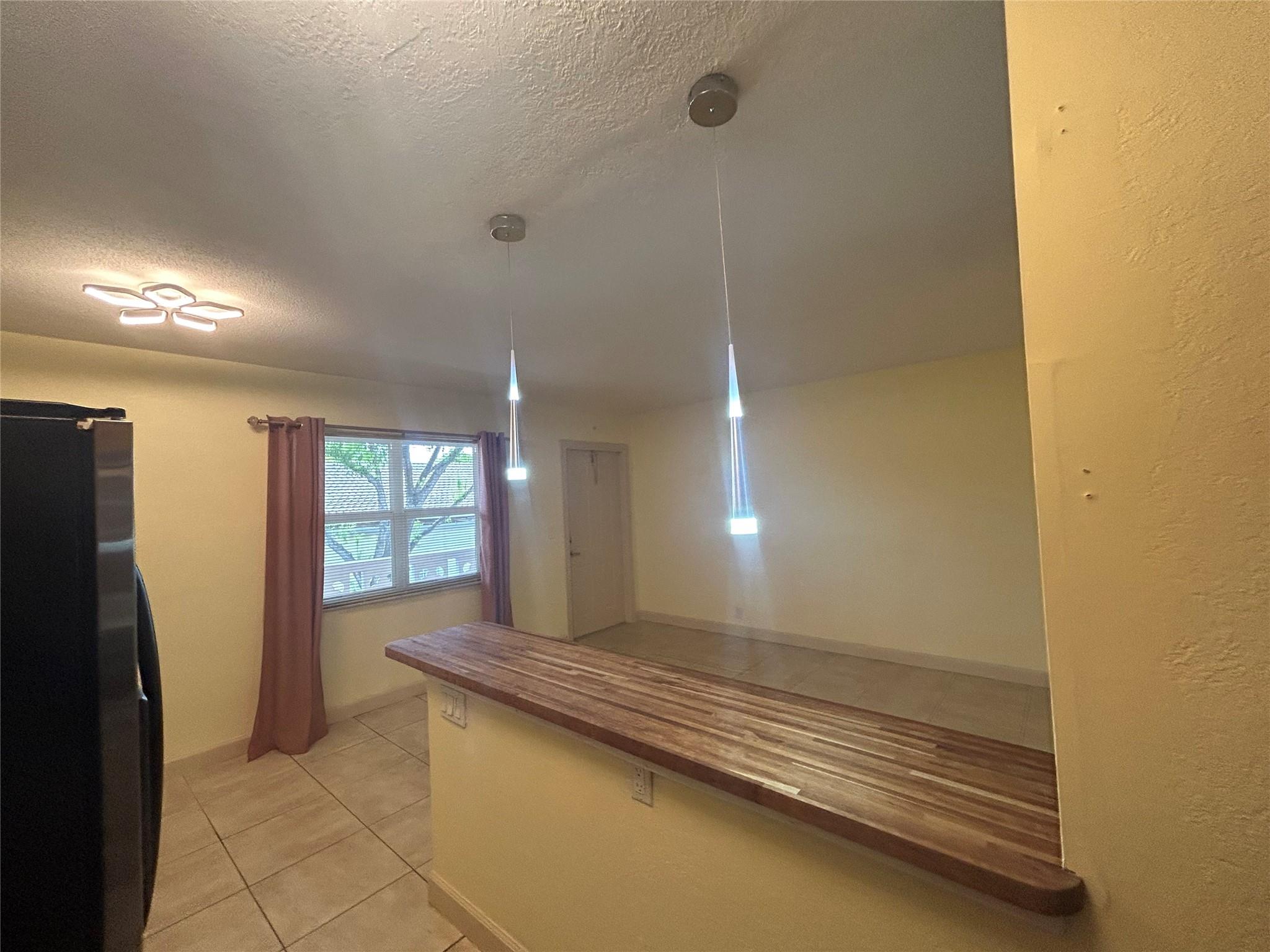 2607 NE 8th Ave 24