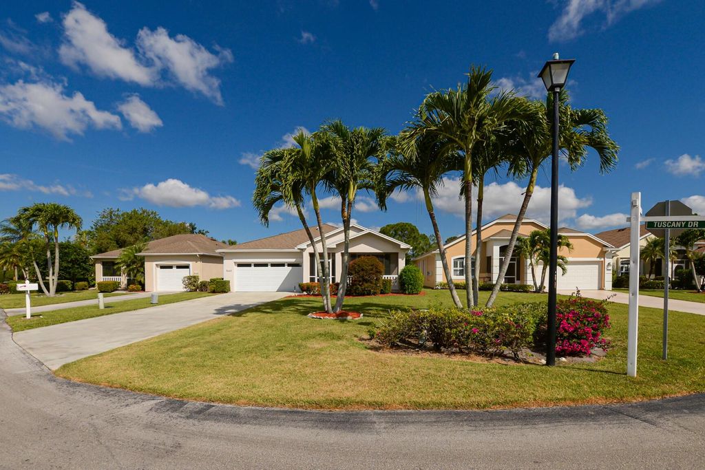 Photo of 970 NW Tuscany Drive, Port Saint Lucie, FL 34986 (MLS # R10977929)