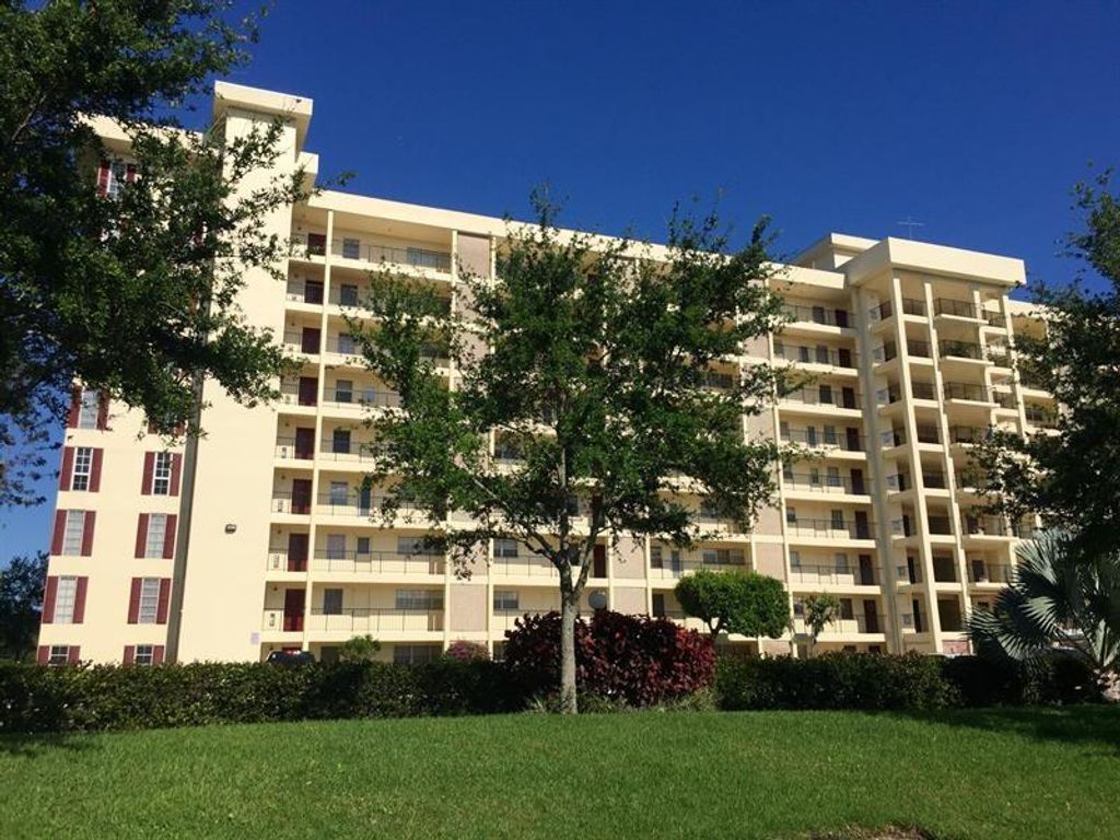 Photo of 3300 N Palm Aire Dr #107, Pompano Beach, FL 33069 (MLS # F10275397)