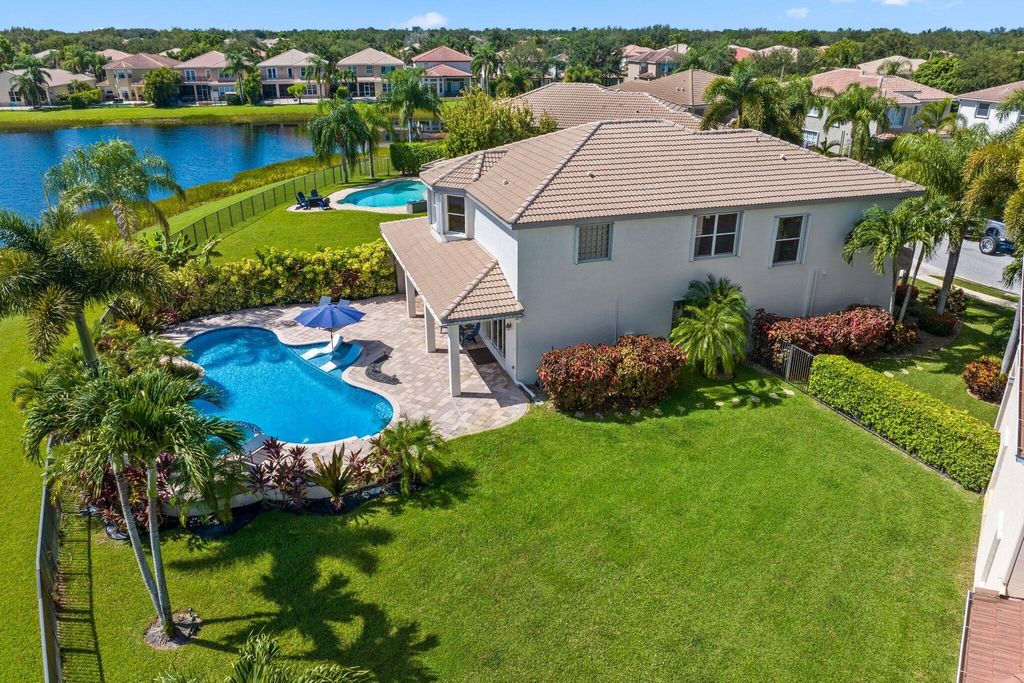 Photo of 8537 Shallowbrook Cove, Boynton Beach, FL 33473 (MLS # R11117074)