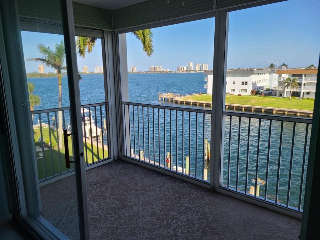 Photo of 100 Paradise Harbour Boulevard #407, North Palm Beach, FL 33408 (MLS # R10723384)