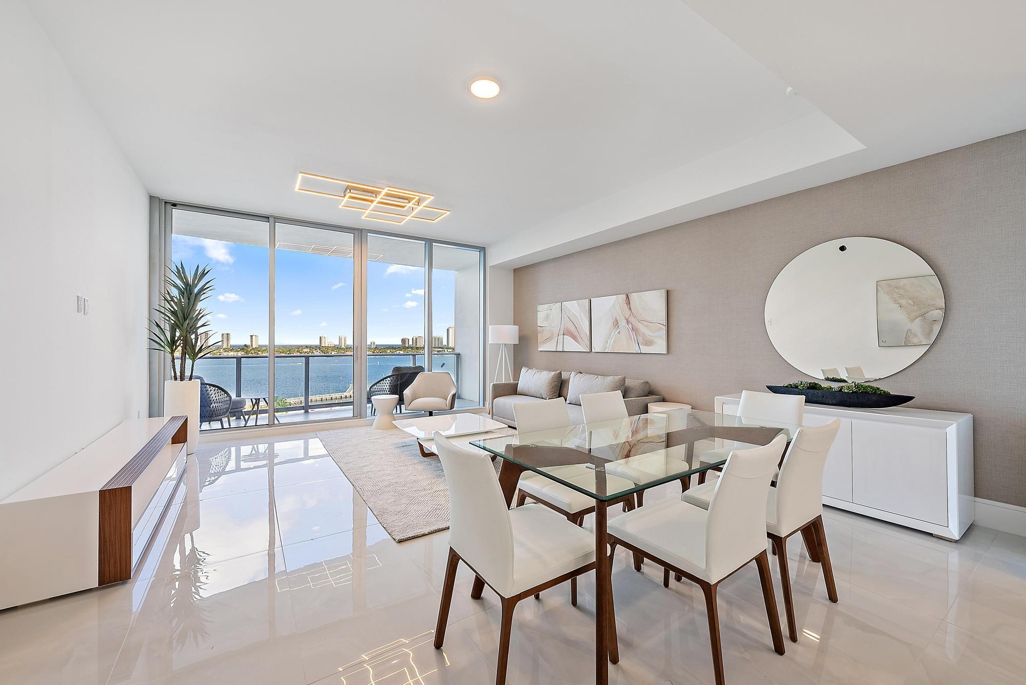 220 Lake Shore Drive 1008