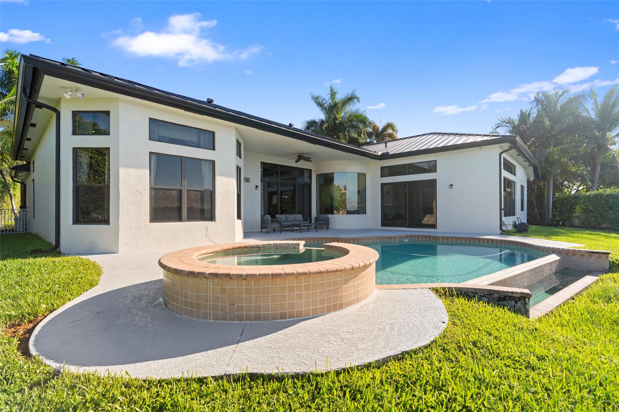 Sunset Lakes Two 166-24 B - Residential