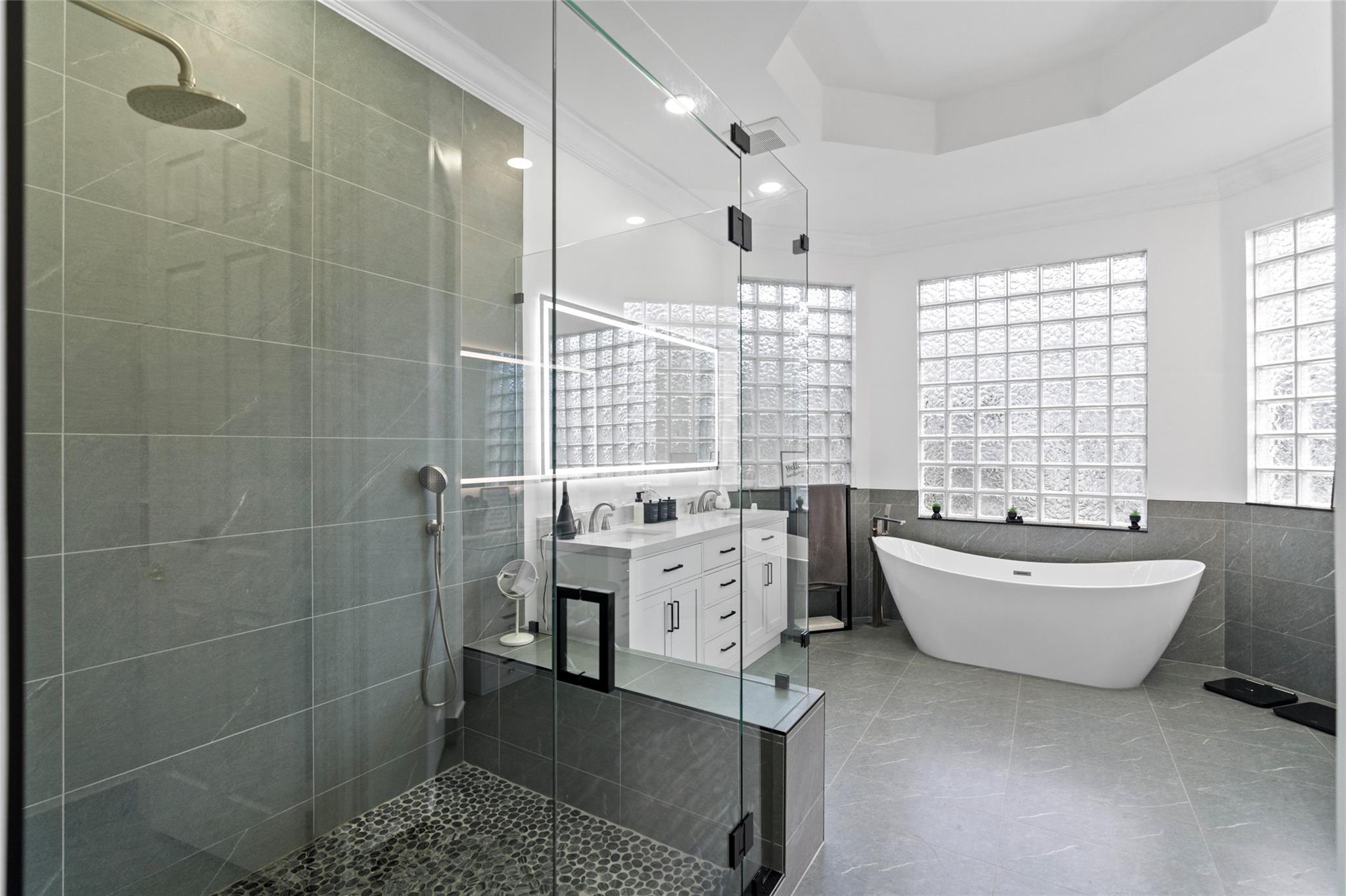 Sunset Lakes Two 166-24 B - Residential