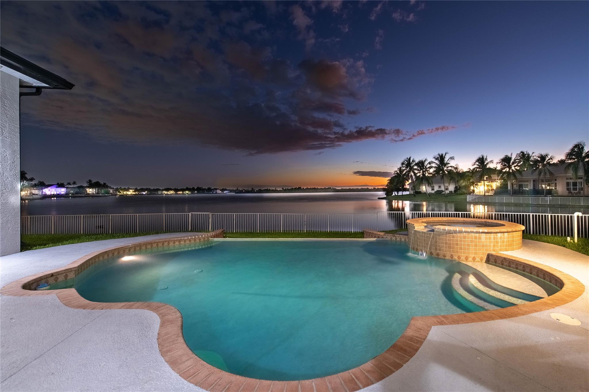 Sunset Lakes Two 166-24 B - Residential