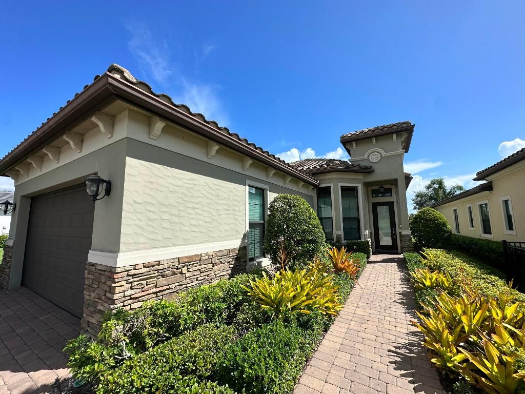 Photo of 697 SE Fascino Circle, Port Saint Lucie, FL 34984 (MLS # R11157521)