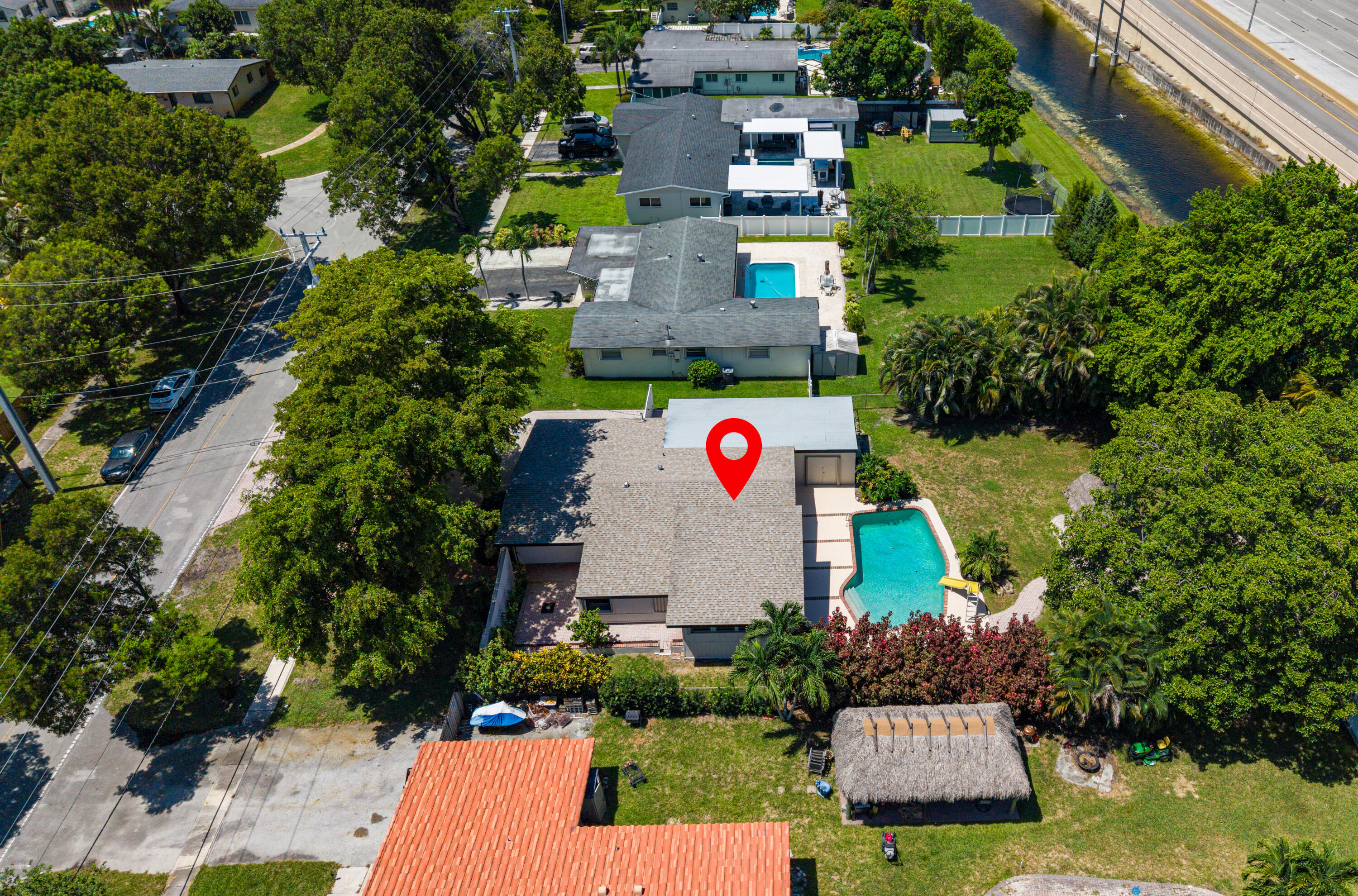 880 E ACRE Drive