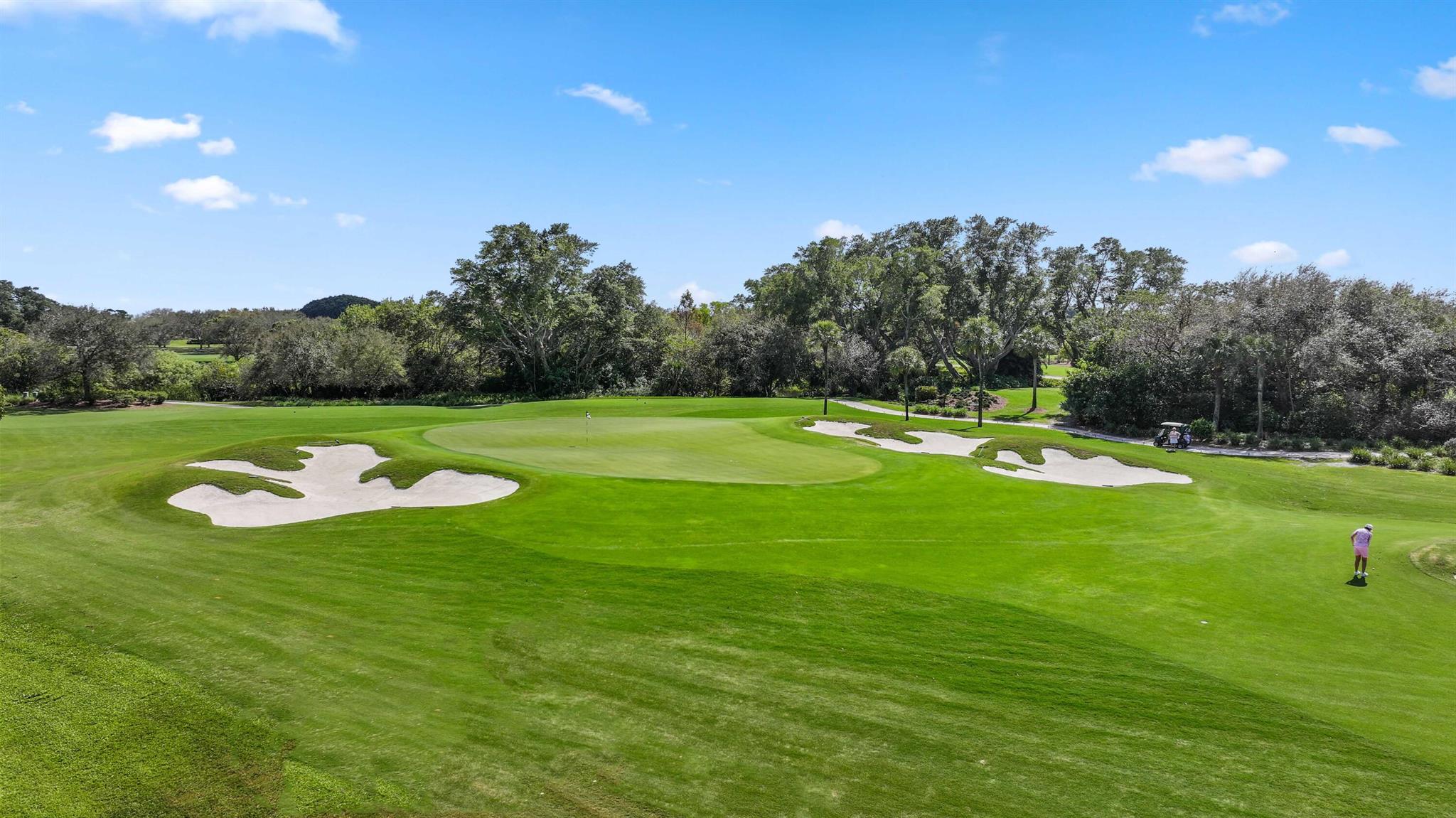 PAR CLUB CIRCLE - Residential