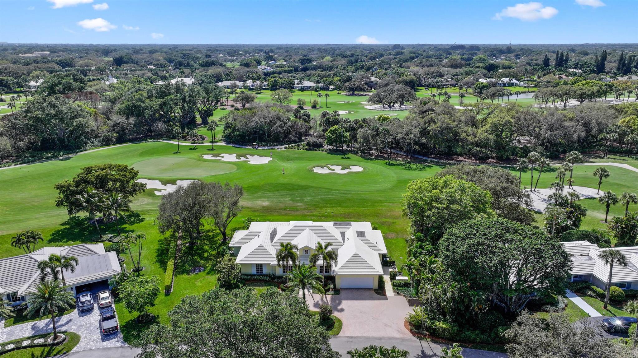 PAR CLUB CIRCLE - Residential