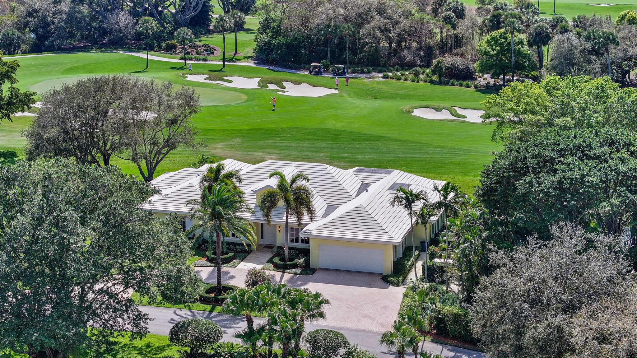 PAR CLUB CIRCLE - Residential