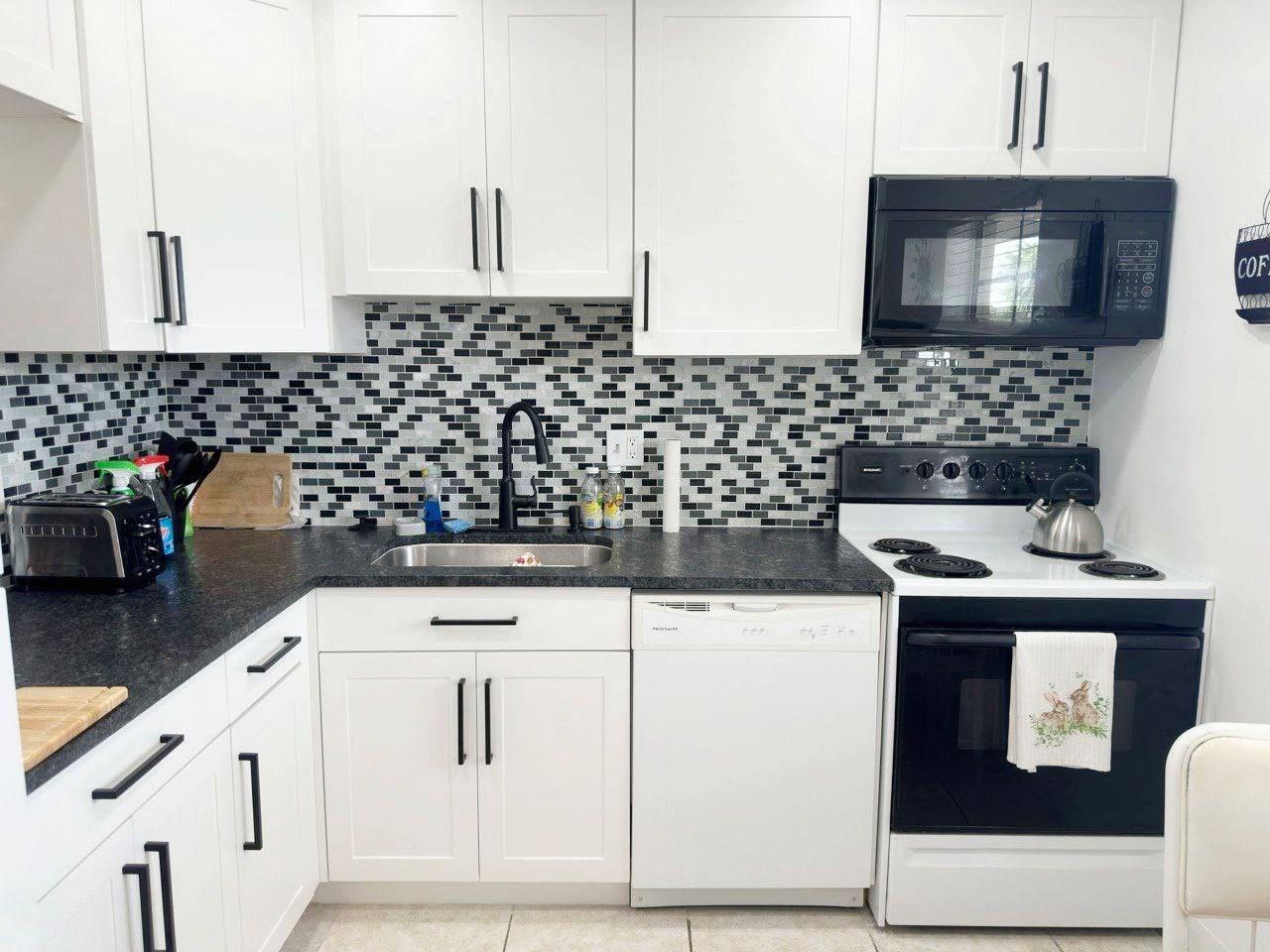 Oriole Gardens 34 Condo - Residential Lease