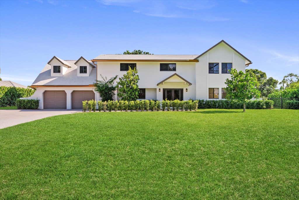 Photo of 4456 Hickory Drive, Palm Beach Gardens, FL 33418 (MLS # B26067761)