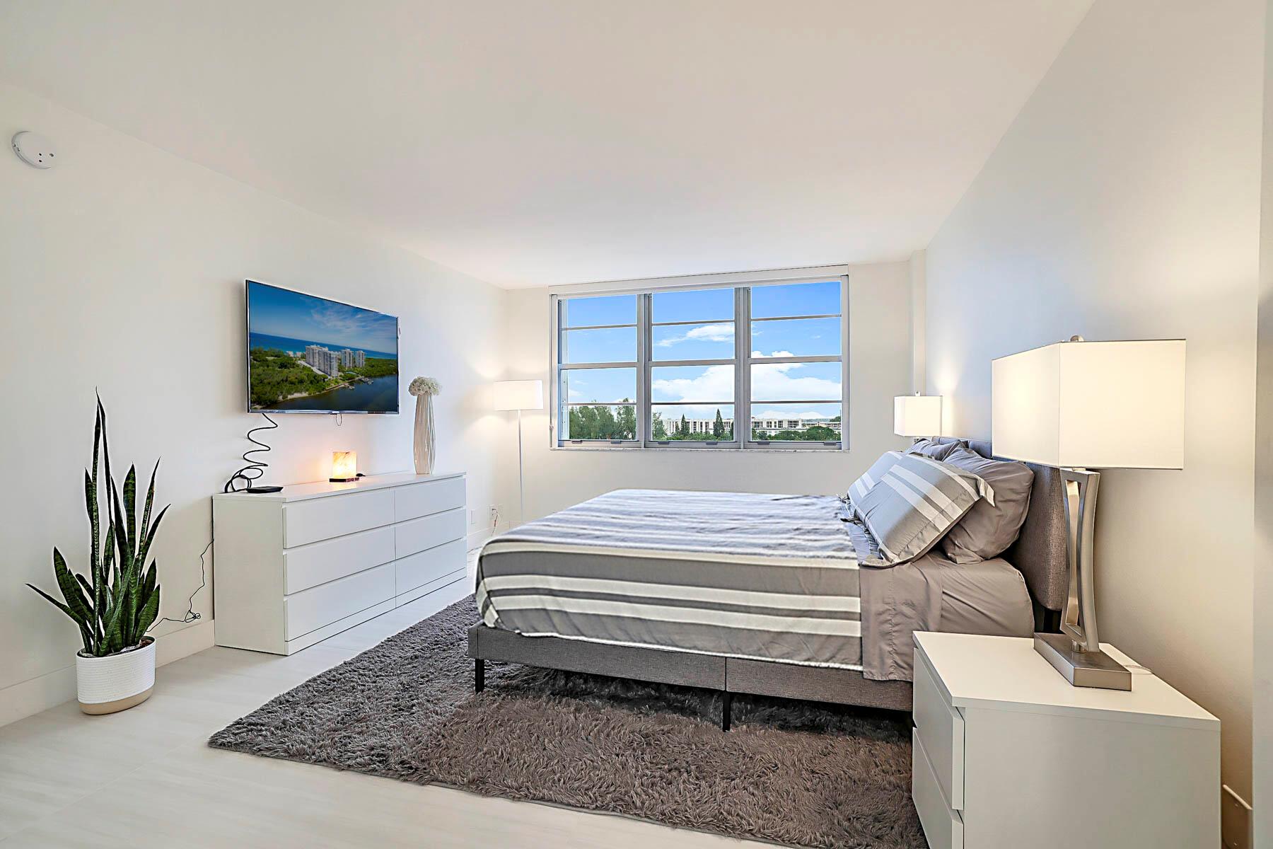 BOCA TOWERS CONDO PORTION - Residential