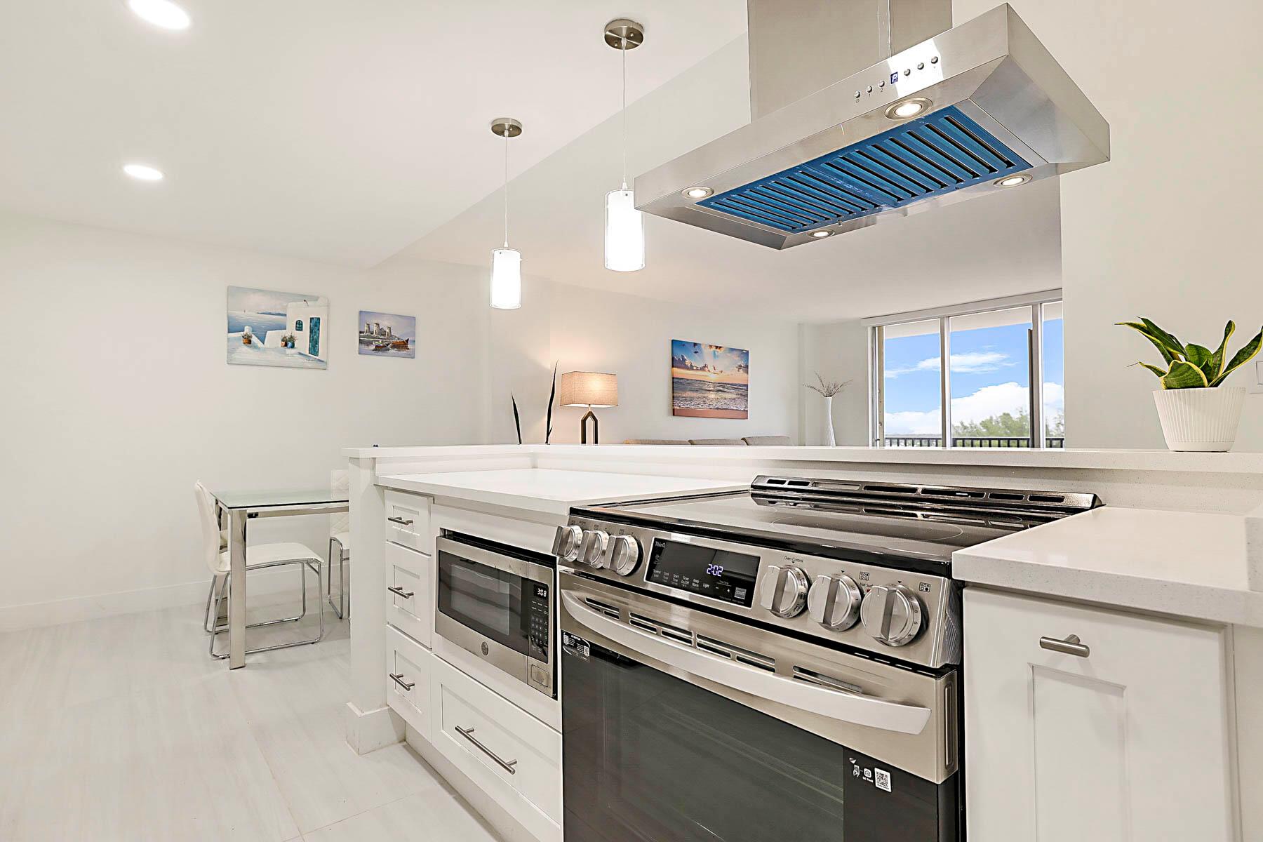 BOCA TOWERS CONDO PORTION - Residential