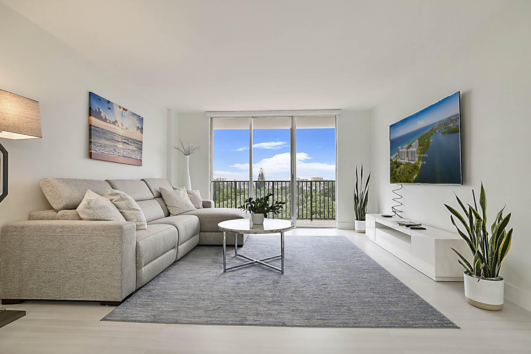 2121 N Ocean Boulevard 806w