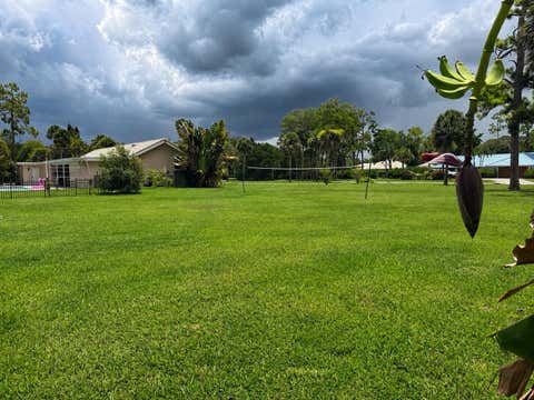 Tiny photo for 167 Forester Court, Wellington, FL 33414 (MLS # B26052585)