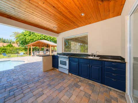 Tiny photo for 167 Forester Court, Wellington, FL 33414 (MLS # B26052585)