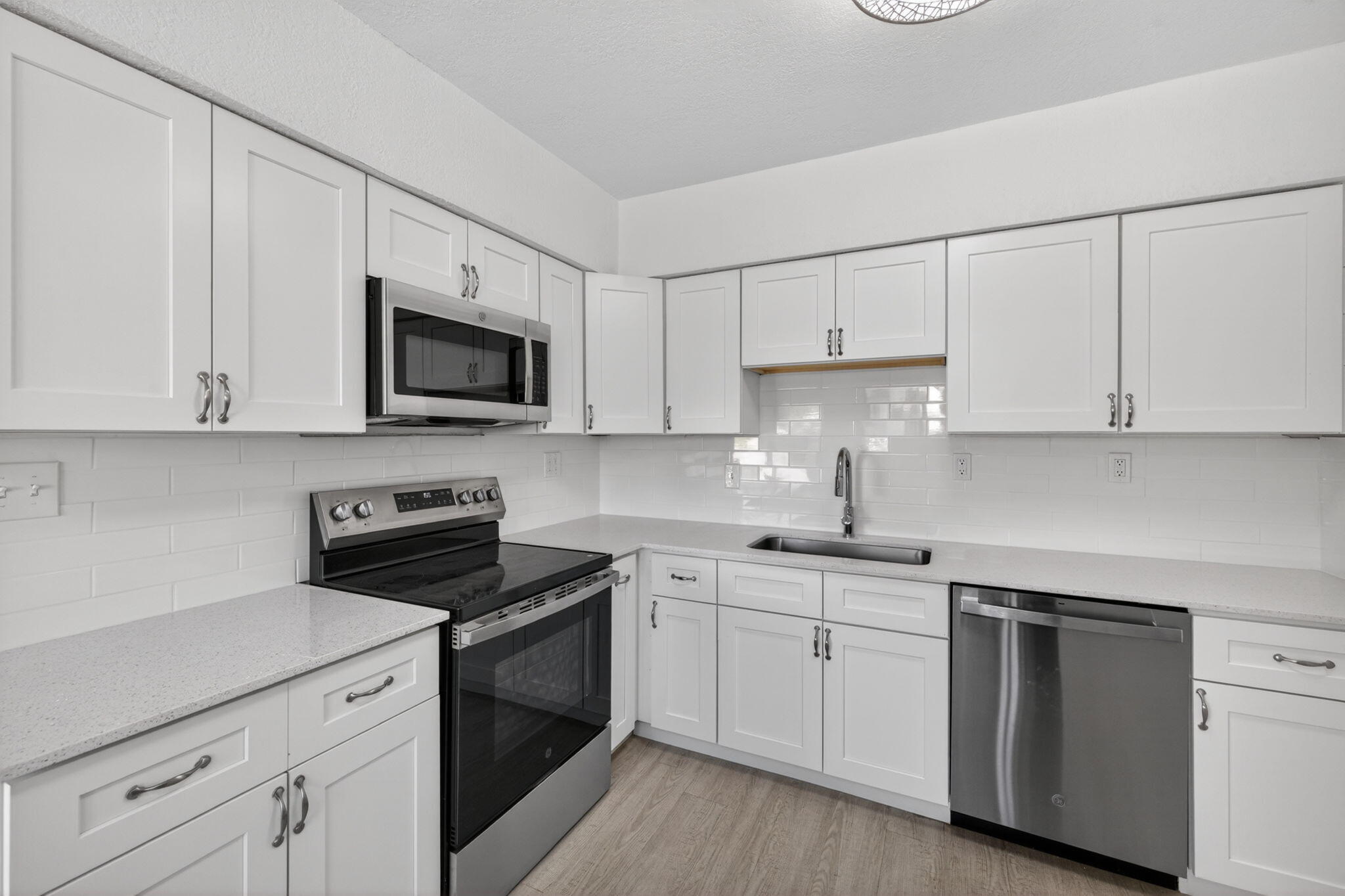 FLORANADA RIDGE SEC - Residential