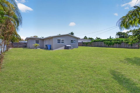 Tiny photo for 4807 NE 18th Avenue, Oakland Park, FL 33334 (MLS # B26020915)