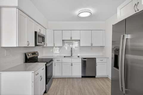 Tiny photo for 4807 NE 18th Avenue, Oakland Park, FL 33334 (MLS # B26020915)