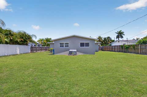 Tiny photo for 4807 NE 18th Avenue, Oakland Park, FL 33334 (MLS # B26020915)