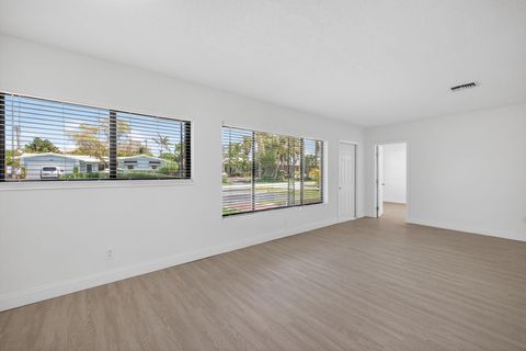 Tiny photo for 4807 NE 18th Avenue, Oakland Park, FL 33334 (MLS # B26020915)
