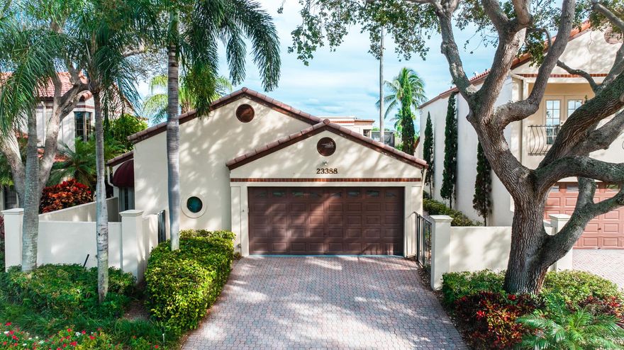NO MANDATORY MEMBERSHIP!!

SINGLE FAMILY 3/2   HOME IN PRESTIGIOUS VALENCIA, BOCA POINT GATED COMMUNITY. VOLUME CEILING, POOL AND WATERVIEW 24H MANNED GATED COMMUNITY. LOW HOA INCLUDES LAWN/LANDSCAPING, TREE TRIMMING, CABLE W/HBO, EXTERIOR HOUSE PAINTING, AND TRASH. COLLECTION. EXCELLENT SCHOOLS.