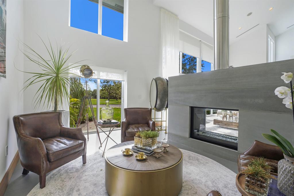 PALM BEACH POINT - Residential