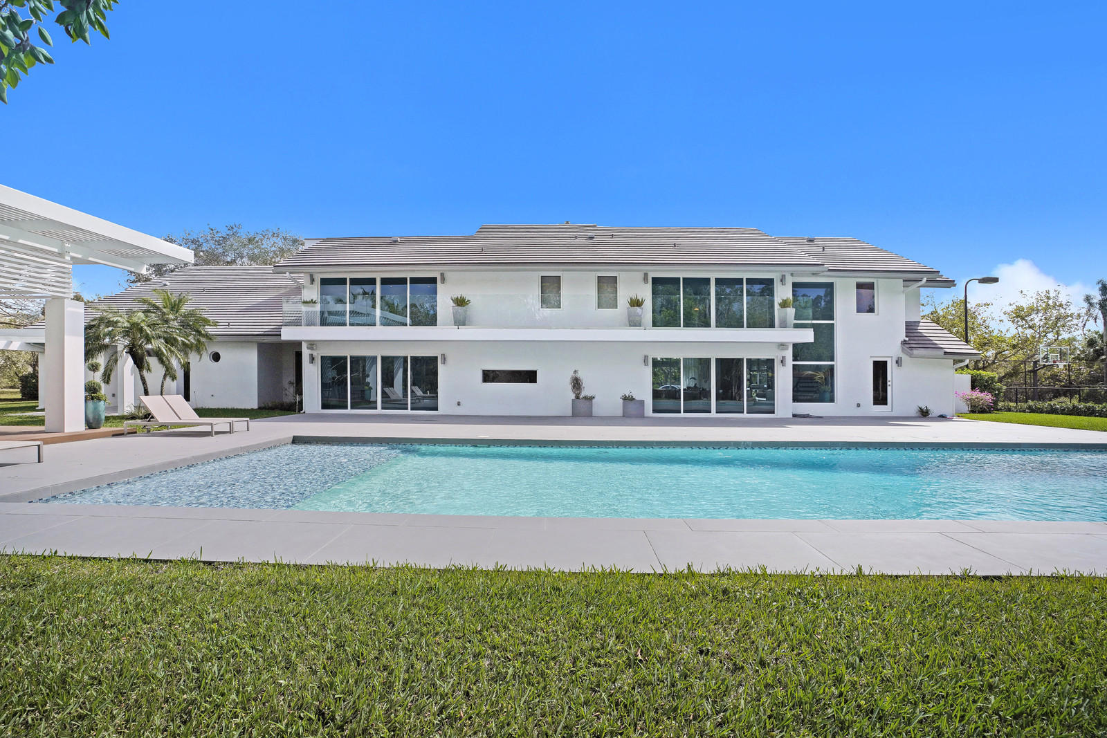 PALM BEACH POINT - Residential