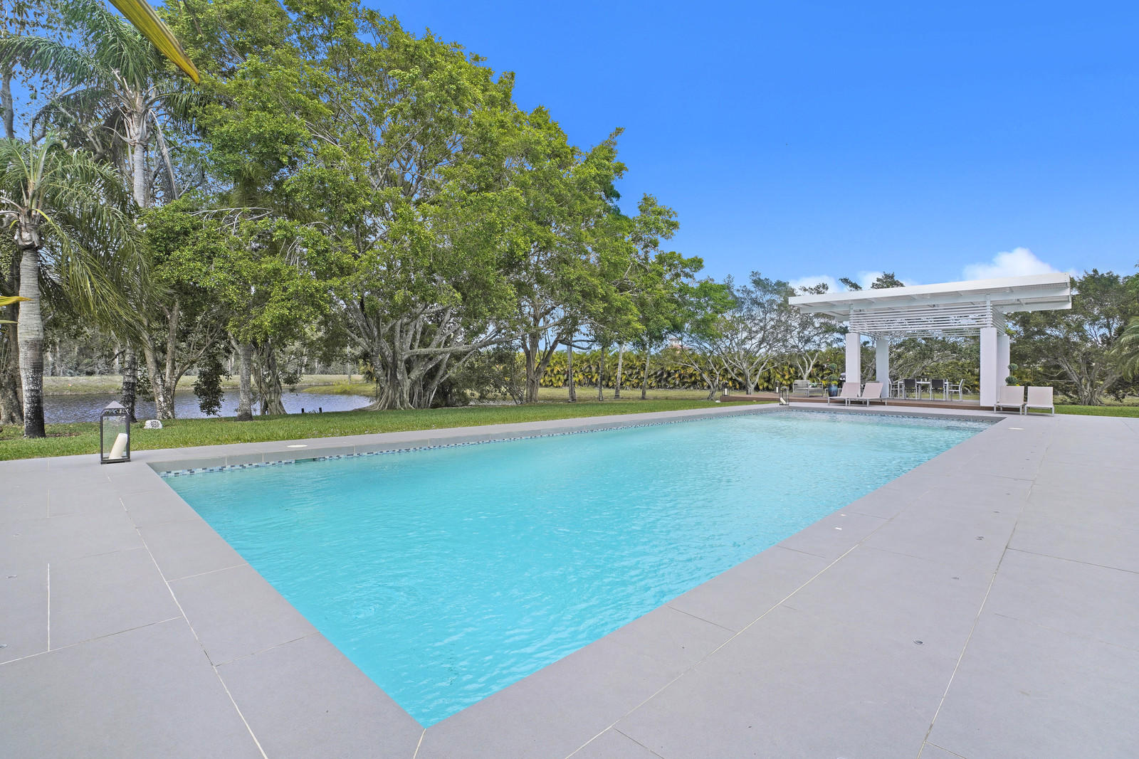 PALM BEACH POINT - Residential