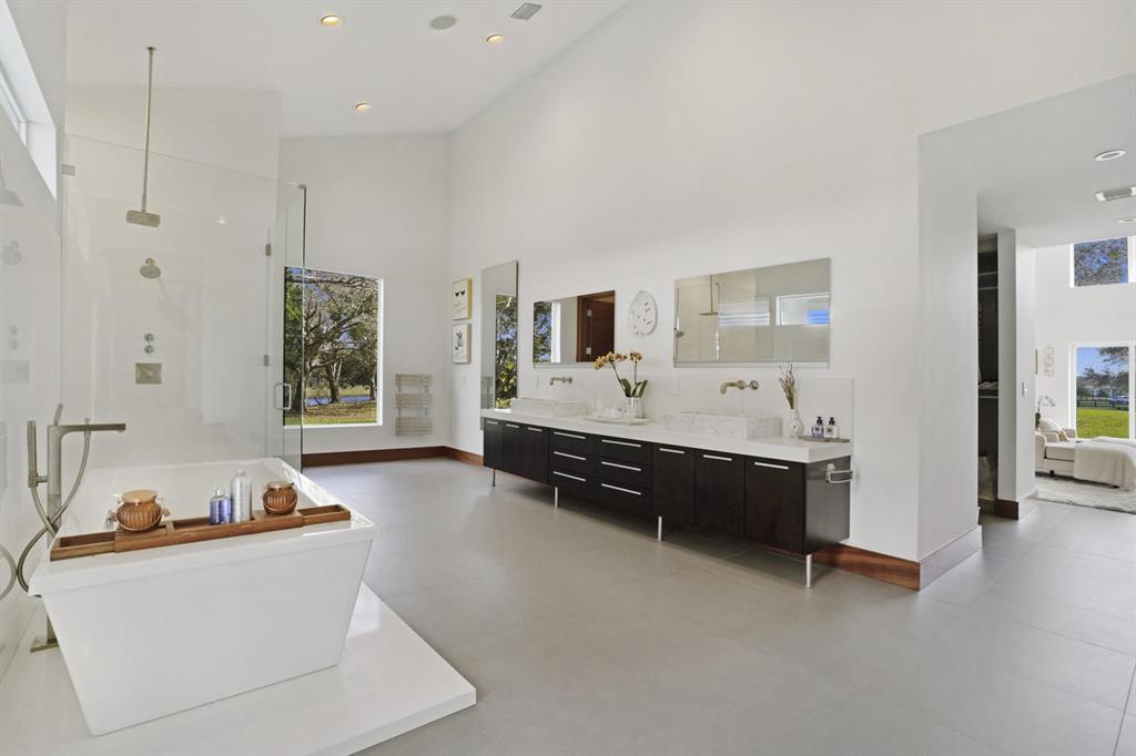 PALM BEACH POINT - Residential