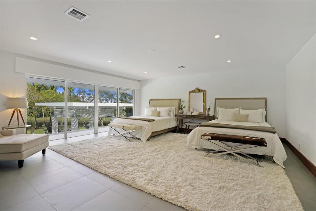 PALM BEACH POINT - Residential