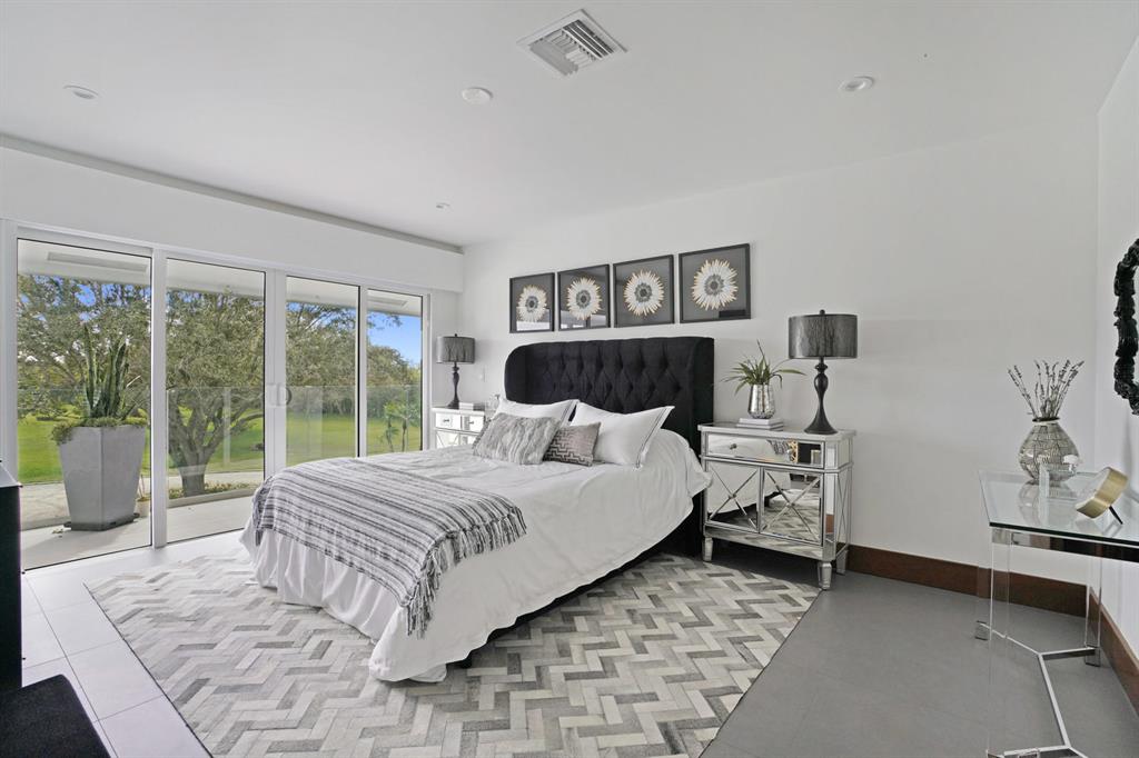 PALM BEACH POINT - Residential